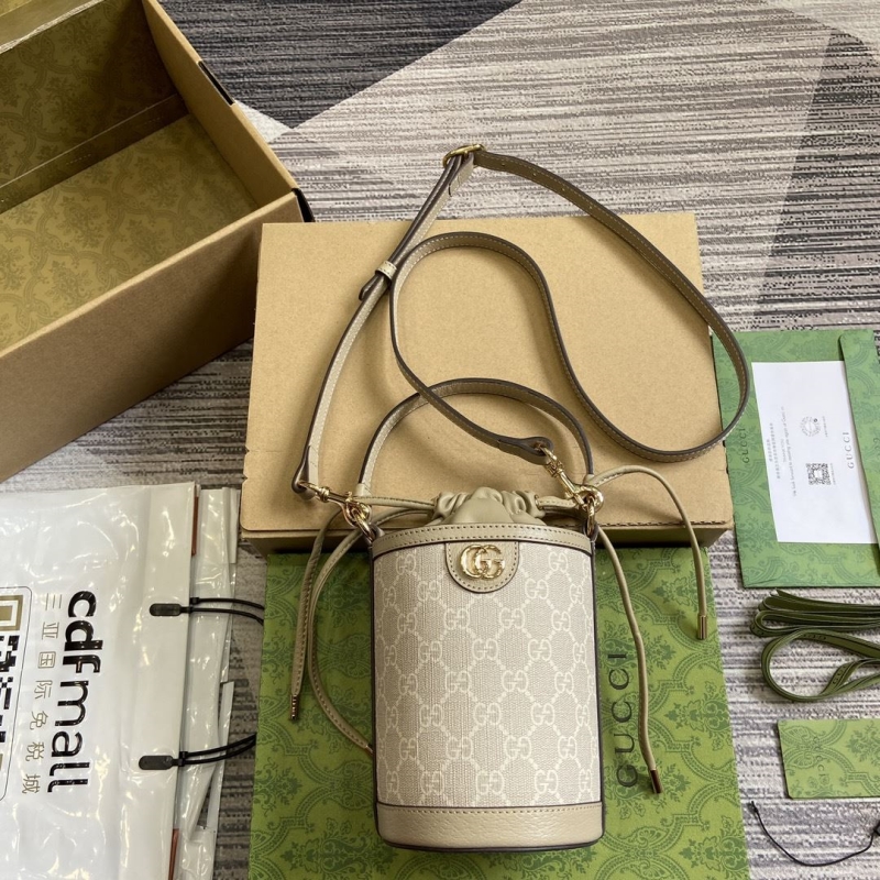 G*u*i bucket bags